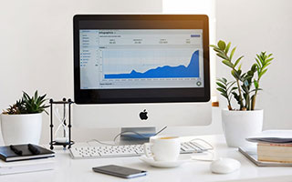 开云官方网站-诺里奇城防守严密，黄蜂军团全力冲超，诺里奇地图