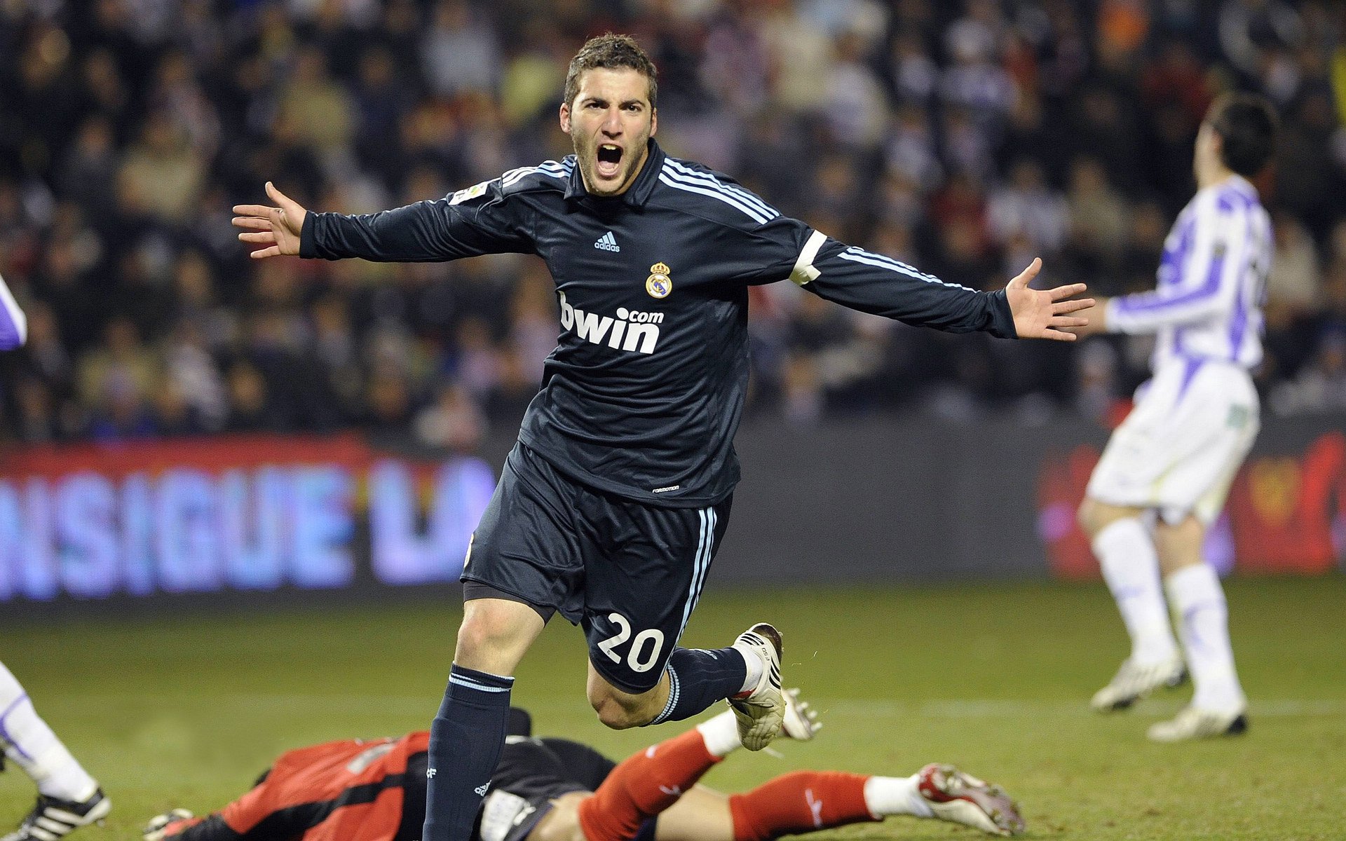 欧冠趣味统计:那些令人捧腹的比赛成绩,欧冠史上最经典的比赛