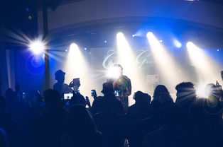 开云全站-直播互动：球迷与现场氛围的完美结合，篮球直播话术